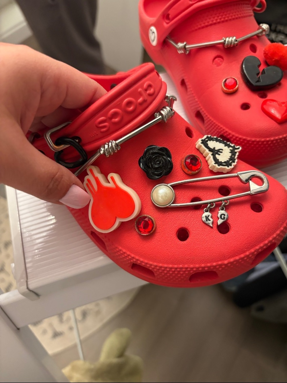 Karol G crocs - Picture 5 of 6